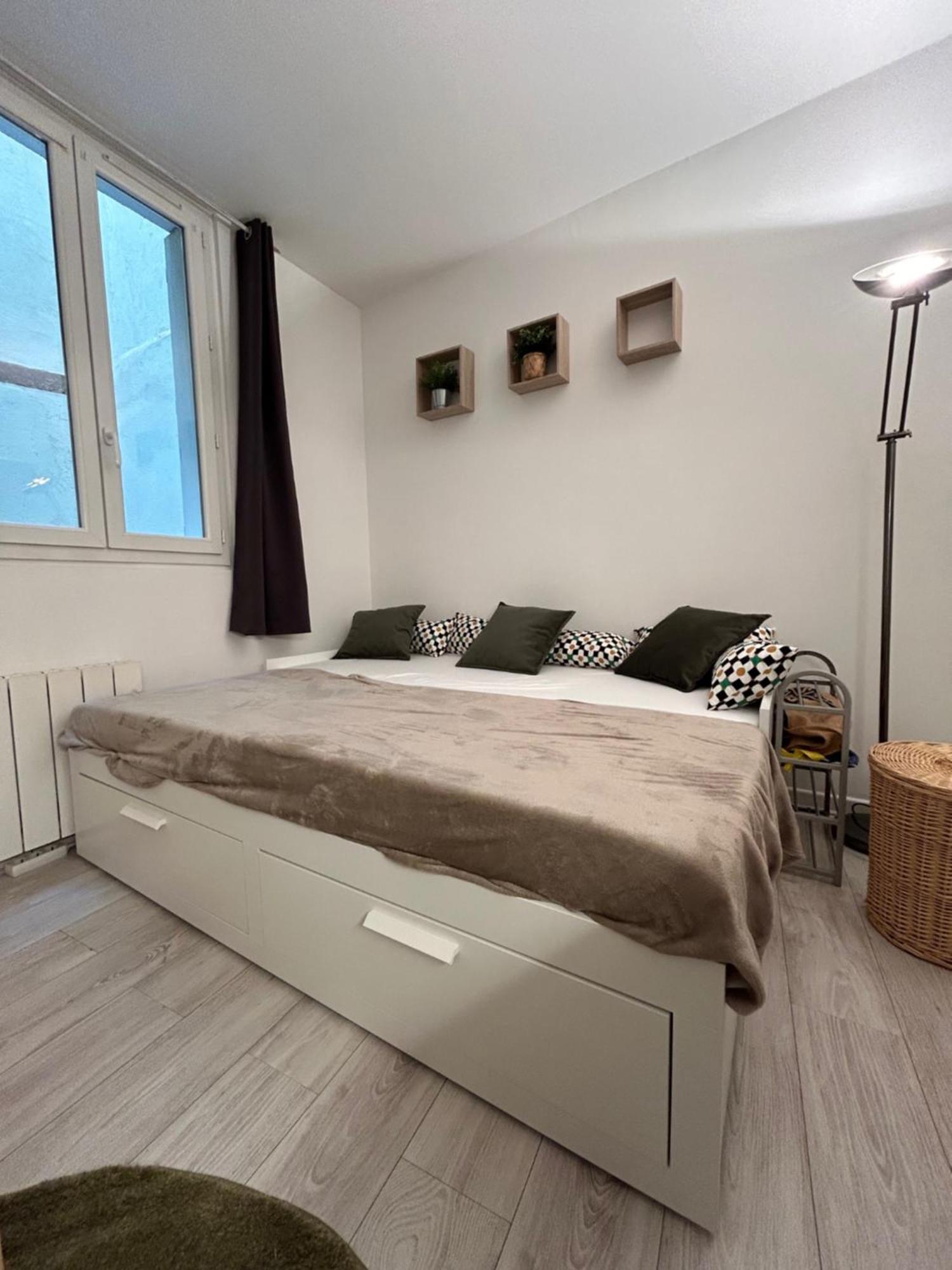 Apartamento Au Charme Des Carmes - T1 Sur Cour - Metro A & B Toulouse Exterior foto