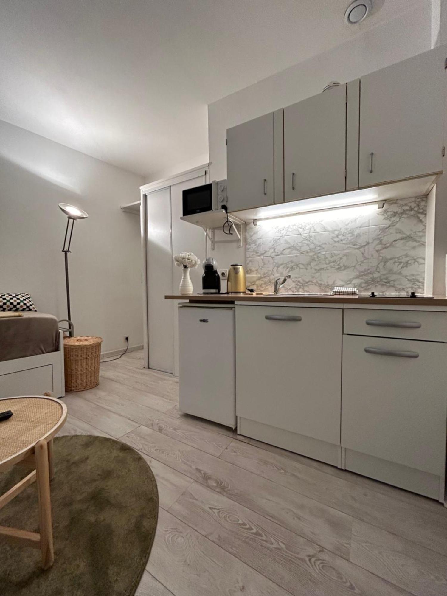 Apartamento Au Charme Des Carmes - T1 Sur Cour - Metro A & B Toulouse Exterior foto